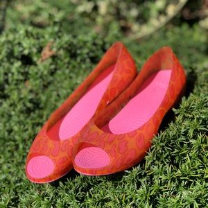 • Crocs Carlie Peep Toe •